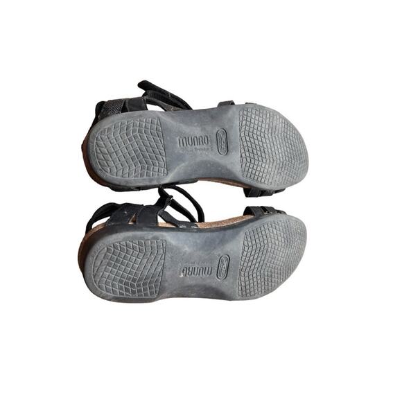 Munro Black Summer Sandal - Size 9.5 - Picture 3 of 4